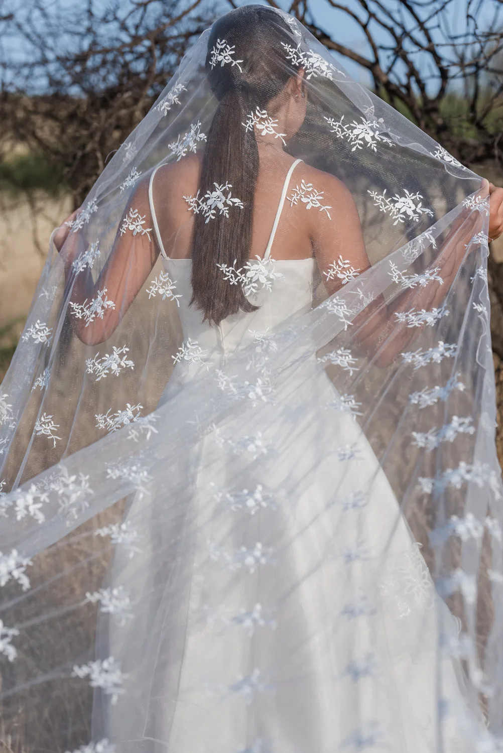 Velo bordado de novia - Imagen 2