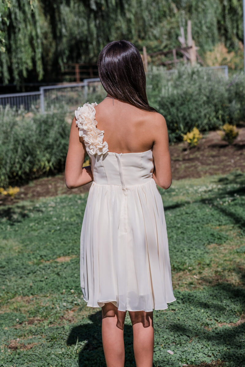 Vestido corto de gasa de graduación - Imagen 2